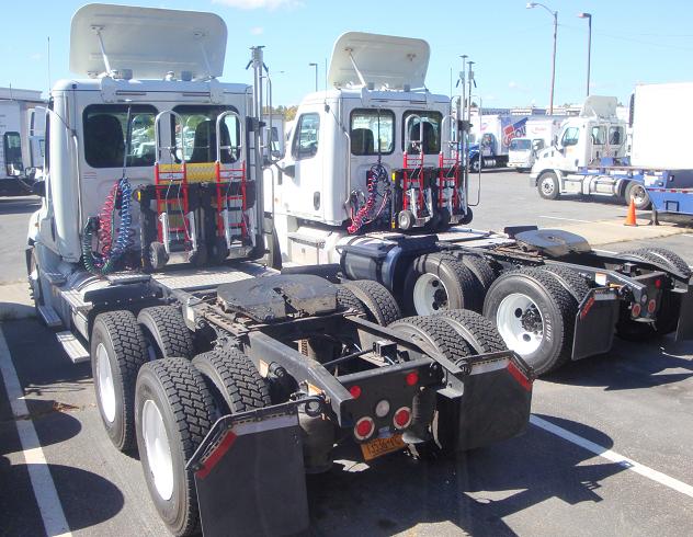 Freightliner Cascadia day cab tractors with HTS-30DTF-2