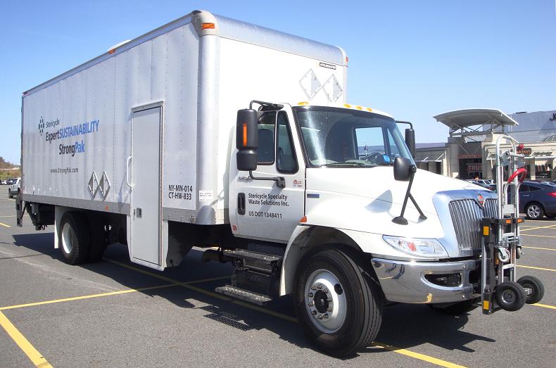 StrongPak Stericycle Navistar DuraStar - Utilimaster Truck Body